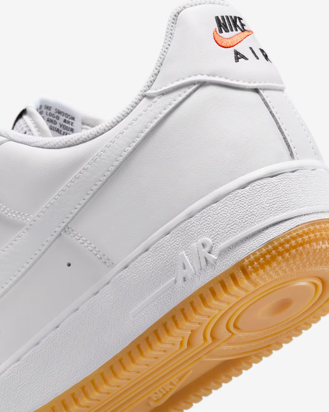 Nike Air Force 1 '07 LV8 - White / White-Gum Yellow