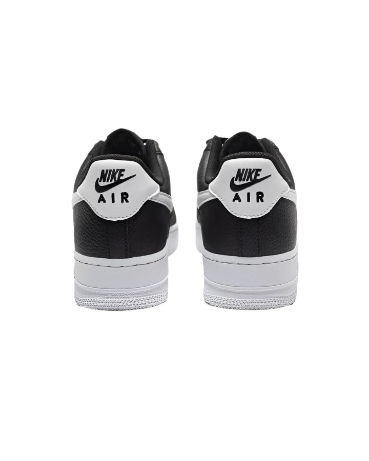 NIKE AIR FORCE 1 '07 - BLACK / WHITE