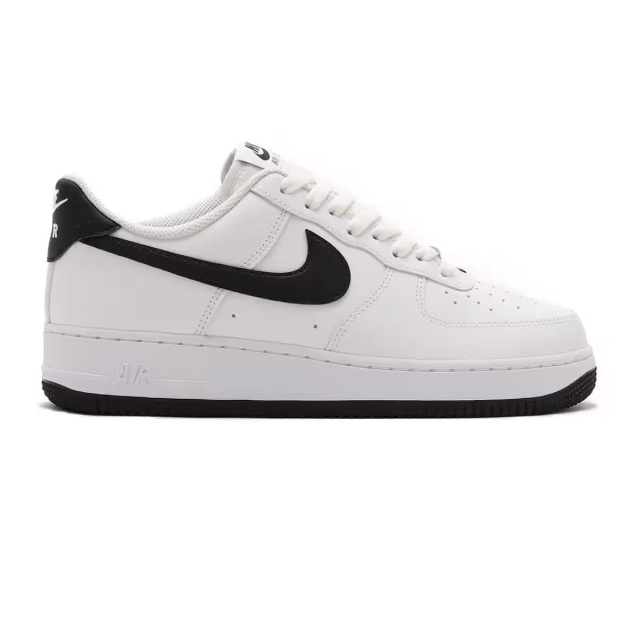 Nike Air Force 1 Low - White / Black