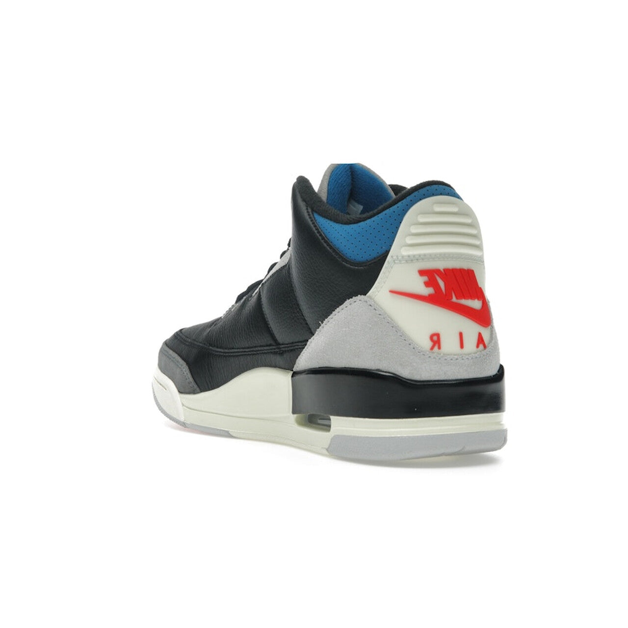 Nike Air Jordan 3 Retro OG "Rare Air" - Black / Chile Red / Neutral Grey