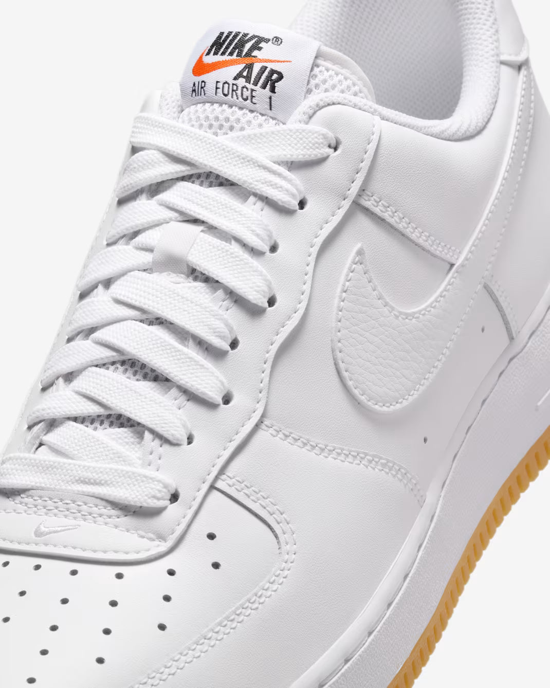 Nike Air Force 1 '07 LV8 - White / White-Gum Yellow